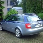 Audi A4 Avant Lackierung silber blau Streifen