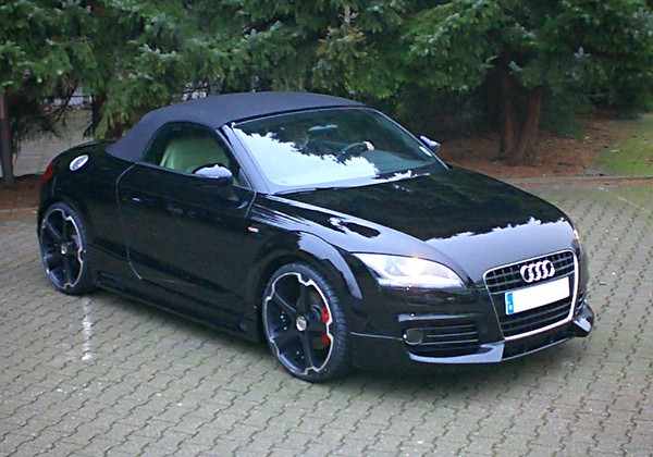 Audi TT Cabrio Lackierung schwarz