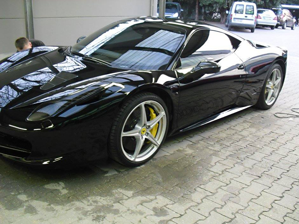 Ferrari 458 schwarz