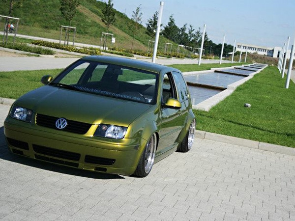 VW Golf 4 Instandsetzung Lackierung Tuning gold