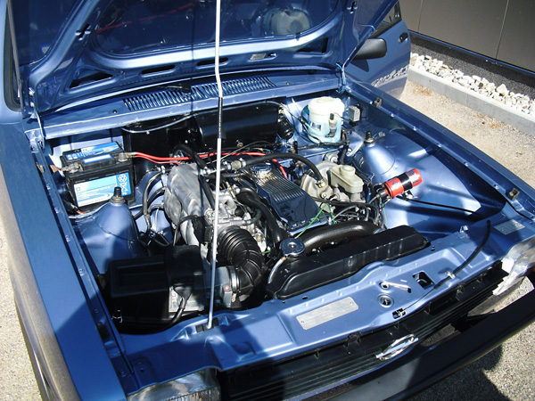 Opel Kadett Ralley Lackierung blau Motor