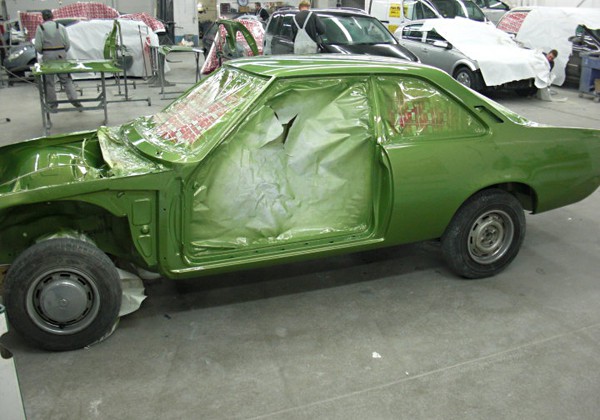 Opel Rekord Lackierung olivgrün