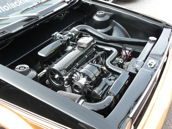 VW Golf 1 Cabrio gold schwarz Autolackierung Tuning Motor
