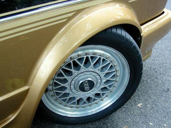 VW Golf 1 Cabrio gold schwarz Autolackierung Tuning