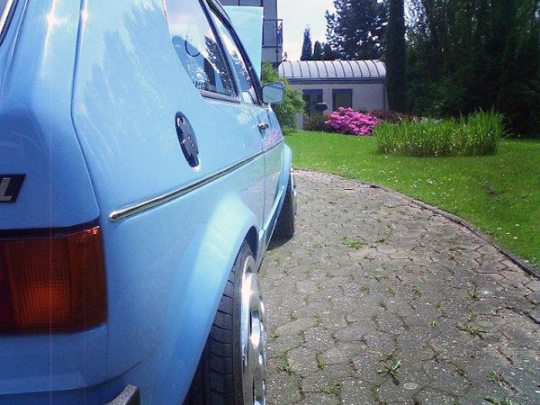 VW Golf 1 floridablau hellblau Lackierung Tuning