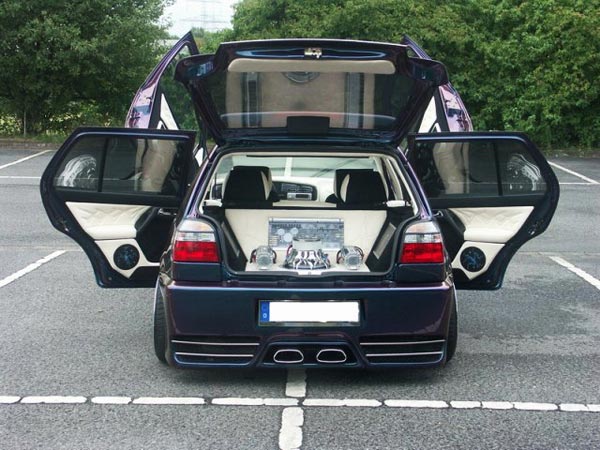 VW Golf 3 violett lila grün Effektlackierung changierender Lack Flügeltüren Flip Flop