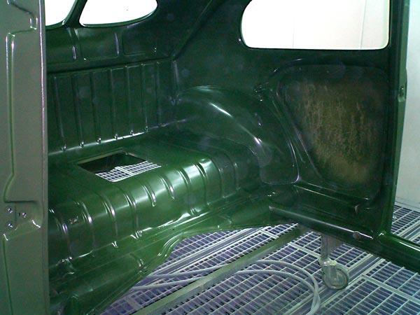 VW Käfer Brezel dunkelgrün Aufarbeitung Lackierung Karosserie