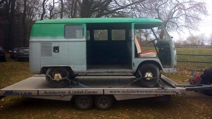 VW T1 Bus Bulli Oldtimer Restauration weiss